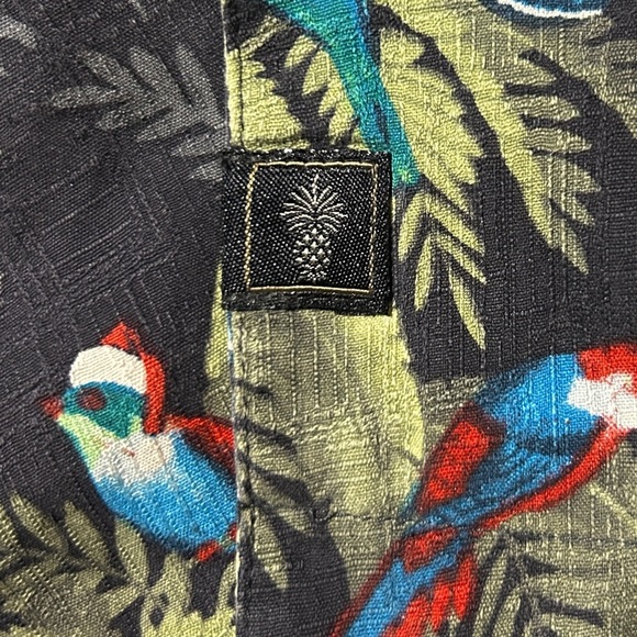 2014 TOMMY BAHAMA Seasons Greetings Silk Shirt sz M Tree Bird Ornament Christmas - Picture 6 of 12